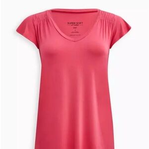 NWT Torrid Super Soft V-Neck Flutter Sleeve Tee